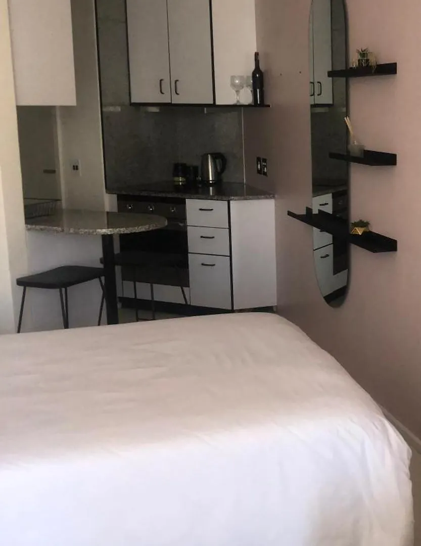 Apartamento Flamingo In Sea Point With Mountain View Ciudad del Cabo
